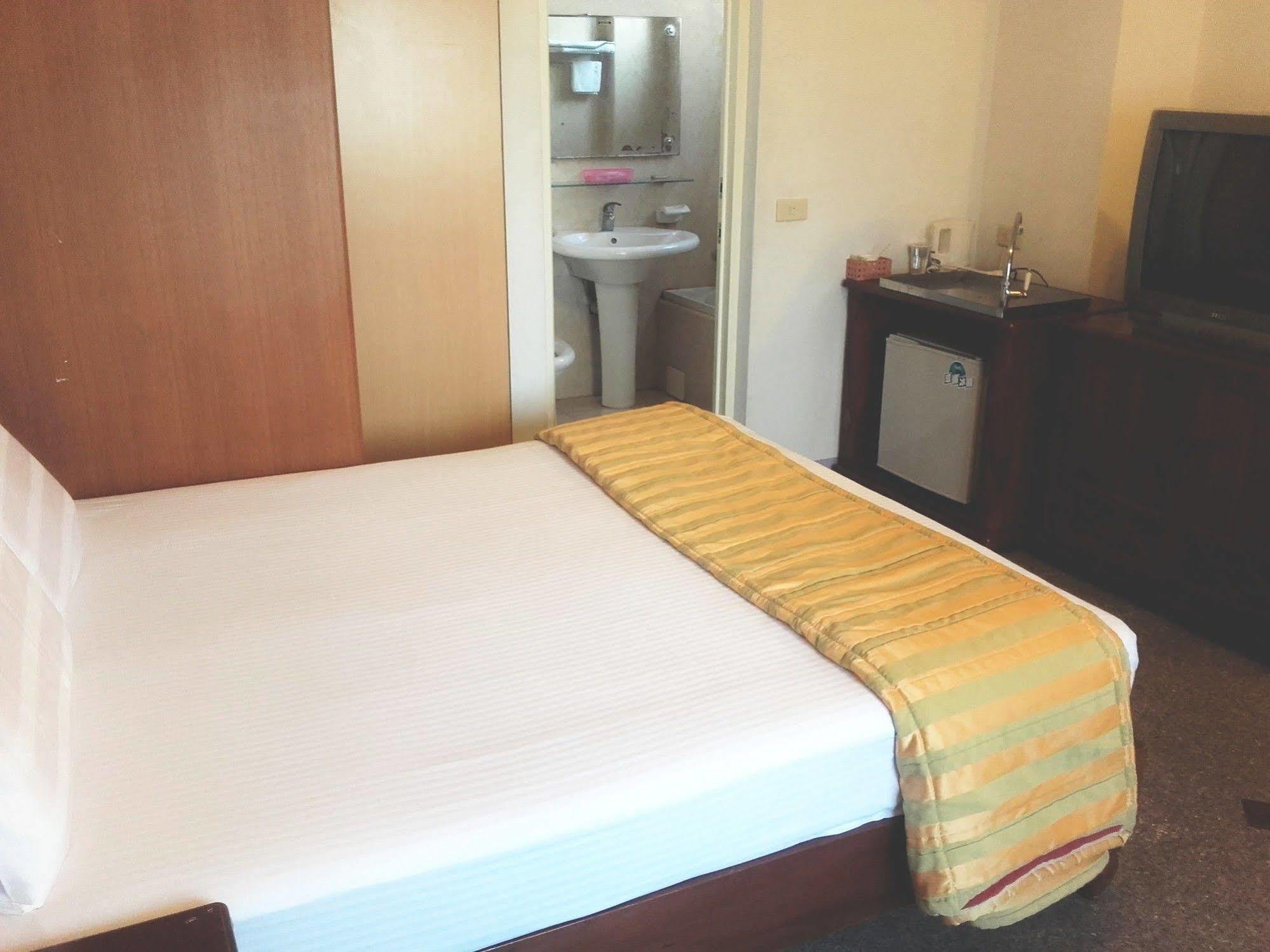 Jing Ai Hotel Luodong Dış mekan fotoğraf