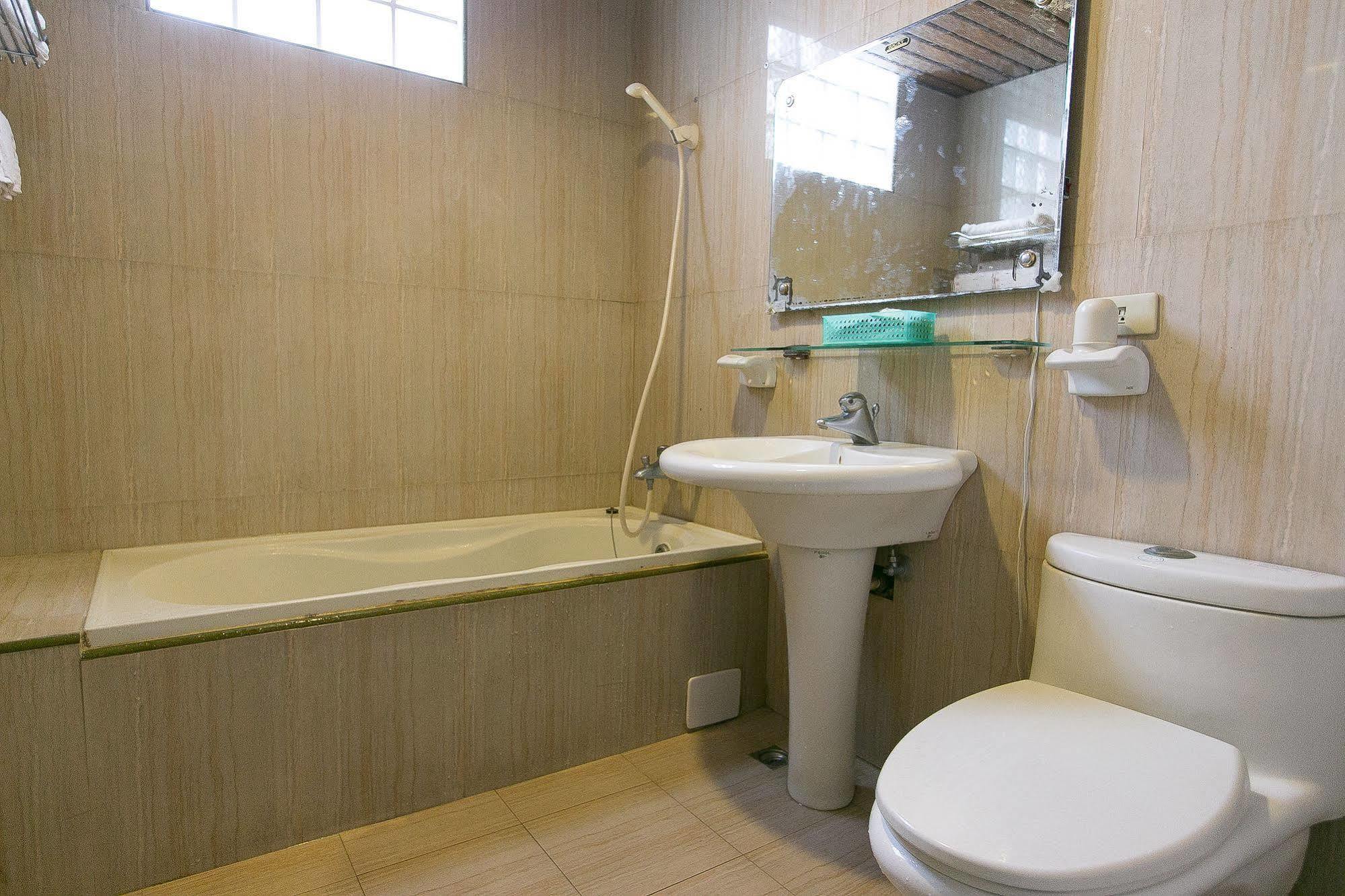 Jing Ai Hotel Luodong Dış mekan fotoğraf