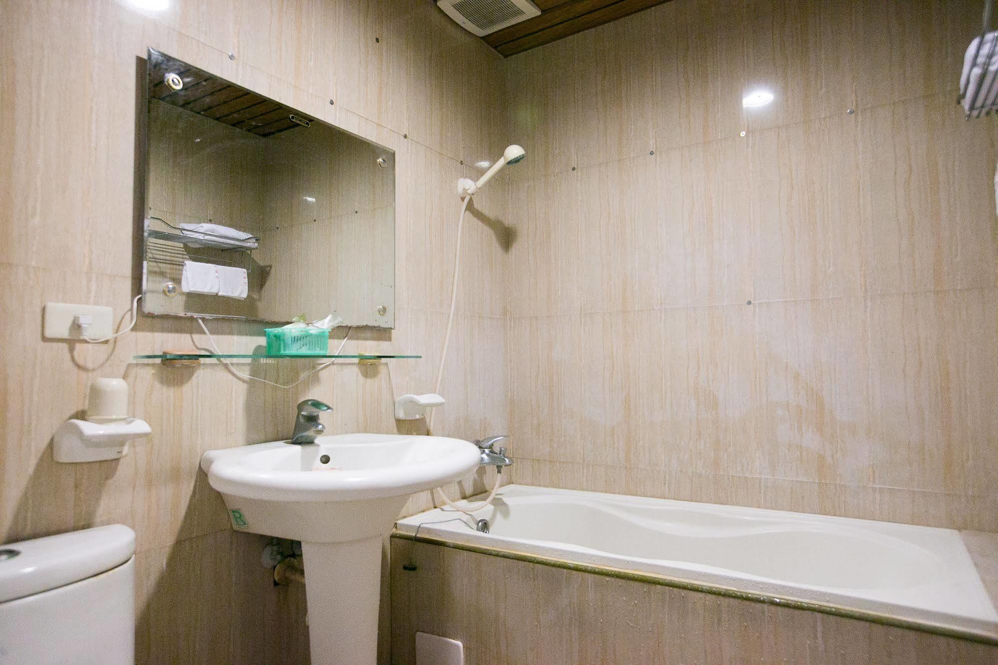 Jing Ai Hotel Luodong Dış mekan fotoğraf
